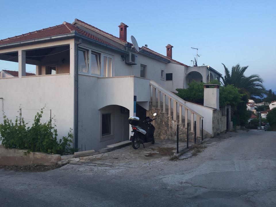 Apartment Mirela Супетар Екстериор снимка
